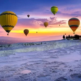 Denizli-Hot-air-balloons-and-Natural-travertine-pools